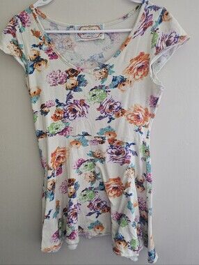 Floral Scoop-Neck Women's Top - Multicolor